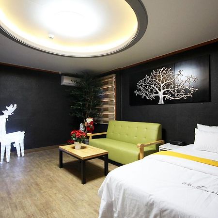 Business Hotel Busan Station Buitenkant foto