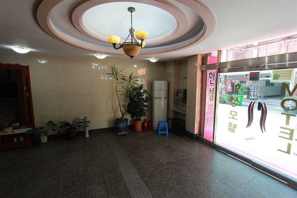 Business Hotel Busan Station Buitenkant foto
