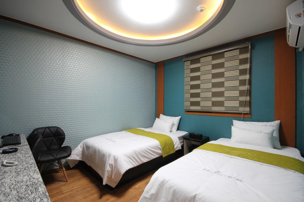 Business Hotel Busan Station Buitenkant foto