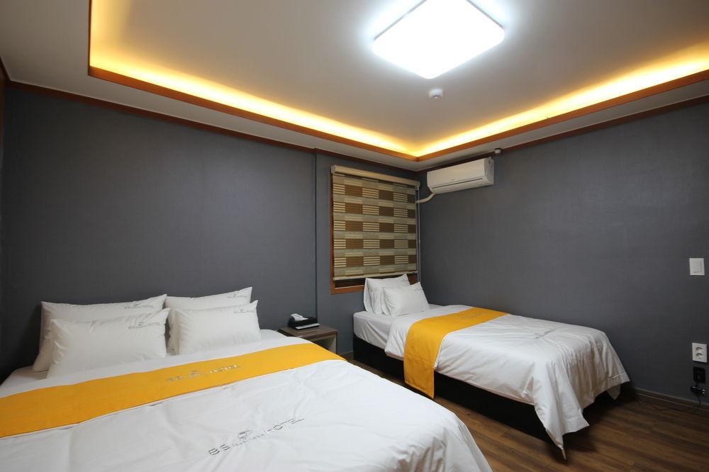 Business Hotel Busan Station Buitenkant foto