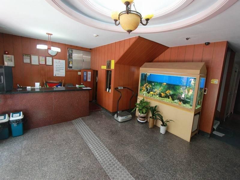 Business Hotel Busan Station Buitenkant foto