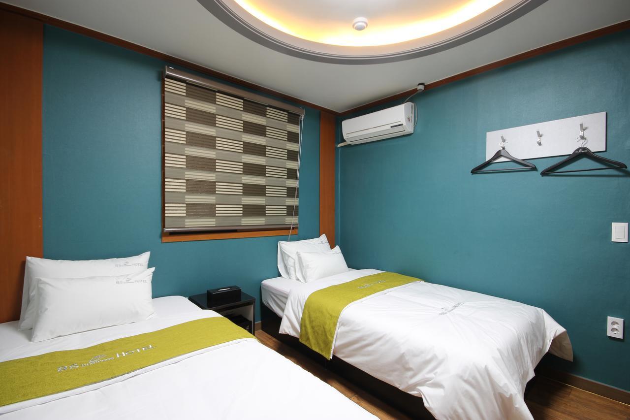 Business Hotel Busan Station Buitenkant foto