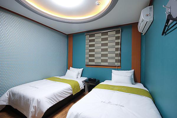 Business Hotel Busan Station Buitenkant foto