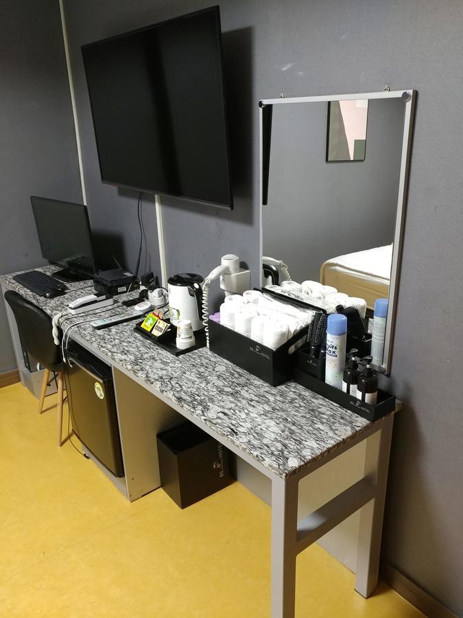 Business Hotel Busan Station Buitenkant foto