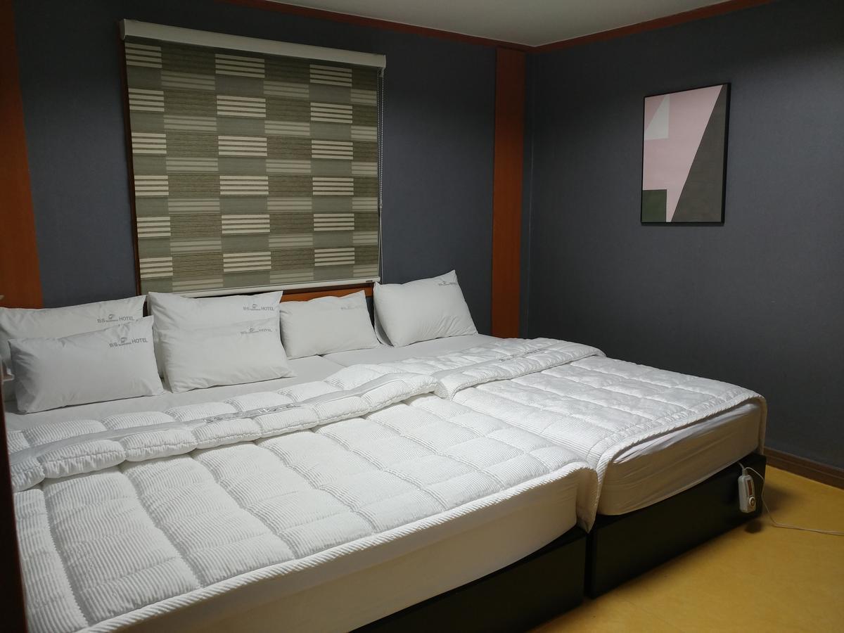 Business Hotel Busan Station Buitenkant foto