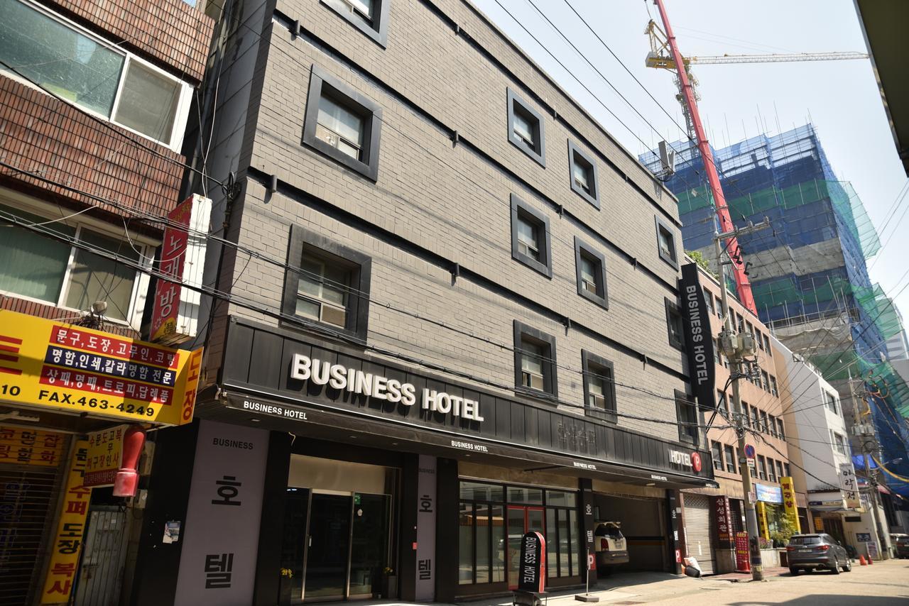 Business Hotel Busan Station Buitenkant foto