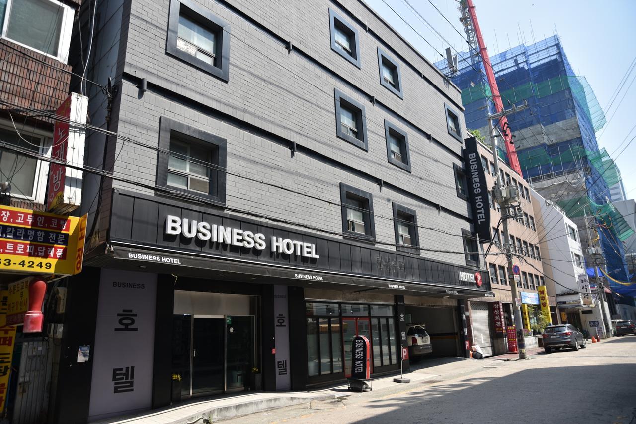 Business Hotel Busan Station Buitenkant foto